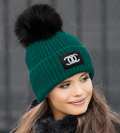 Czapka damska, elegancka, zimowa z pomponem, Gamda, zielony morski, 55-57 cm