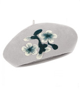Beret damski zimowy,  wełniany z aplikacją,  Giliana, szary, 56-58 cm