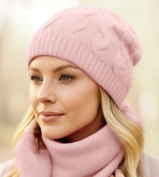Czapka damska  z wełny merino i kaszmiru, jesienna/zimowa, Likana, pudrowy róż, 55-58 cm