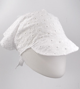 Chustka z daszkiem, ażurkowa, haftowana, dla dziewczynki, biała, 45-50 cm