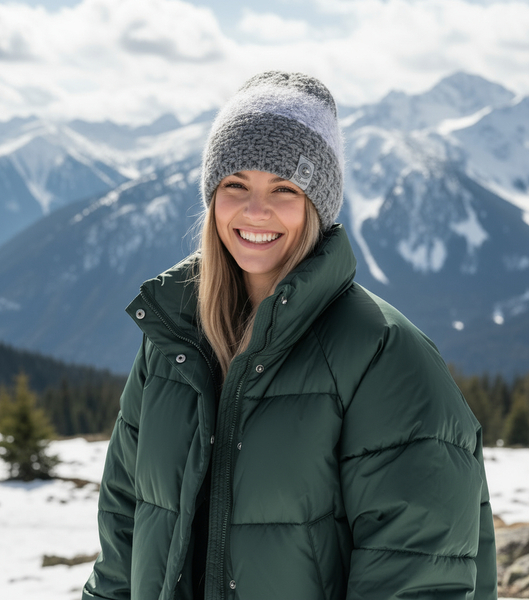 Czapka damska zimowa szaro-biała smerfetka Liwia 2 rozm. 54-57 cm