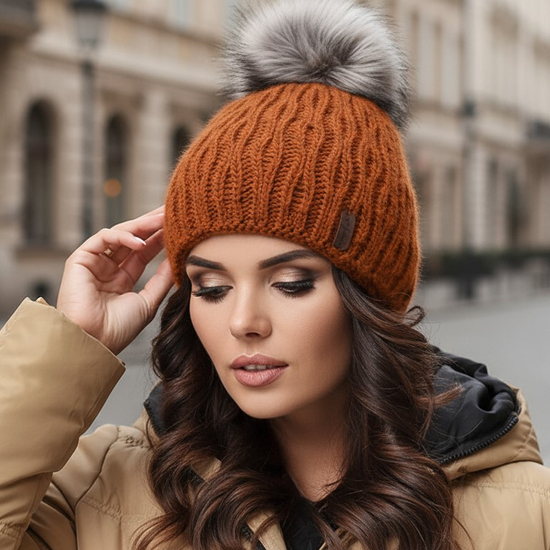 Czapka damska zimowa, kolor rudy, Foxy rozm. 55-57 cm