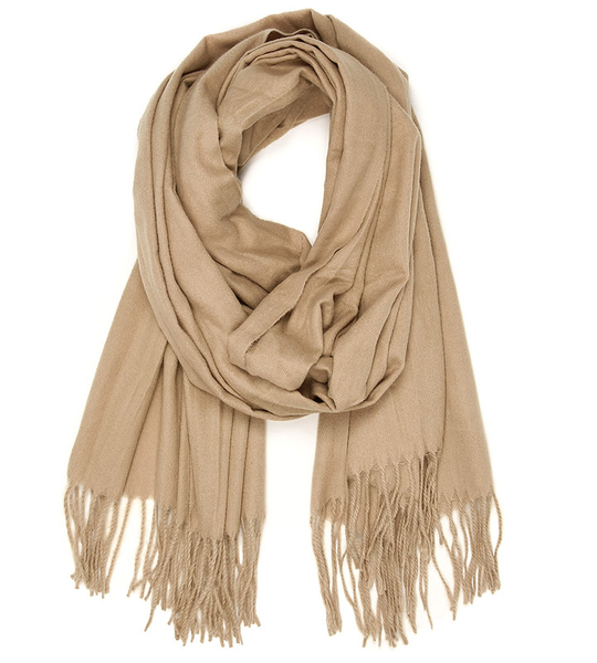 Szalik damski beżowy cienki z frędzlami – miękki, poliestrowy, na jesień i zimę