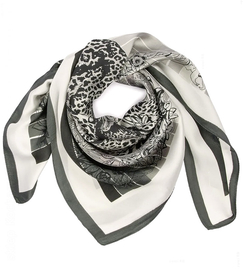 Chusta damska, apaszka satynowa, GB62, panterka, 70x70 cm