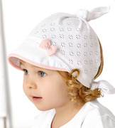 Czapka/chustka z daszkiem, ażurek, Malanu, biały + pudrowy róż, uniwersalna 40-50 cm