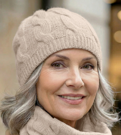 Czapka damska  z wełny merino i kaszmiru, jesienna/zimowa, Likana, jasny beżowy, 55-58 cm