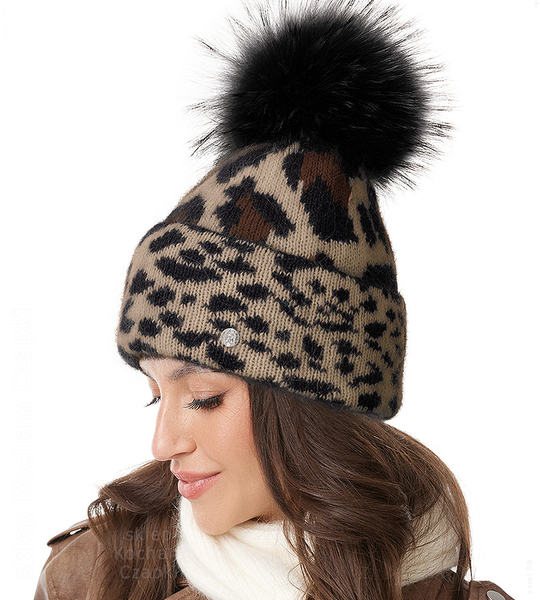 Czapka Damska z Angory z Pomponem z Jenota, Quesis, panterka, 56-60 cm