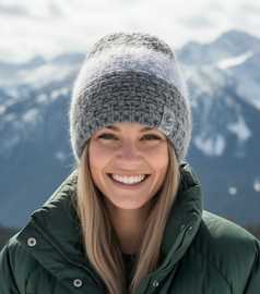 Czapka damska zimowa szaro-biała smerfetka Liwia 2 rozm. 54-57 cm