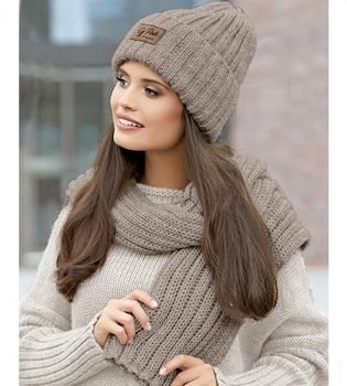 Czapka i szalik damski, komplet zimowy, Gonnesa, brąz jasny (L)