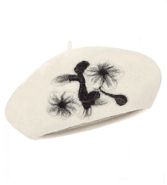 Beret damski zimowy,  wełniany z aplikacją,  Giliana, śmietanka, 56-58 cm