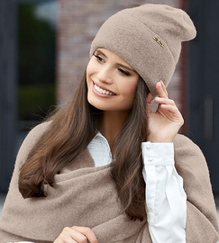 Komplet damski wełniany, czapka i szal, Berbra, beżowy średni, rozm. 54-56