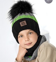 Czapka i komin dla chłopca, pompon futerko, Taquari, czarny + szary + zielony, 52-56 cm