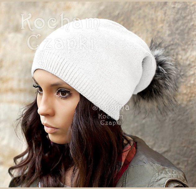 Biała czapka damska zimowa Aleks rozm. 56-60 cm
