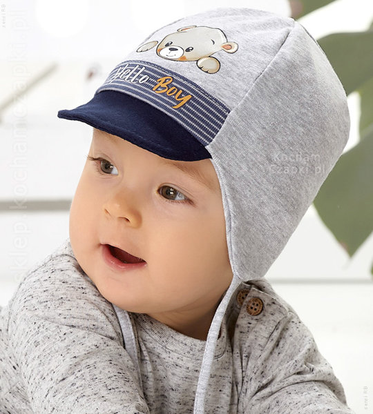 Wiązana czapka z daszkiem dla niemowlaka  Hello Boy rozm. 39-42 cm